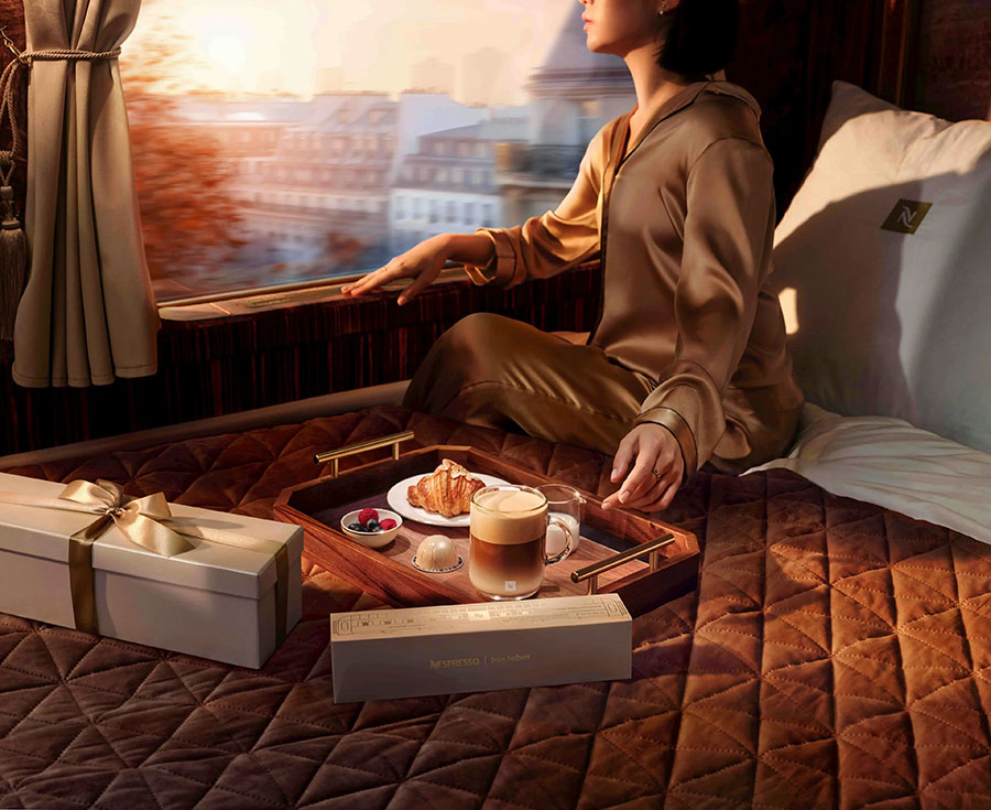 5-1728328197-p_4630_nespresso_festive_2024_le_croissant_almond_vl_v6 5-1728328197-p_4630_nespresso_festive_2024_le_croissant_almond_vl_v6