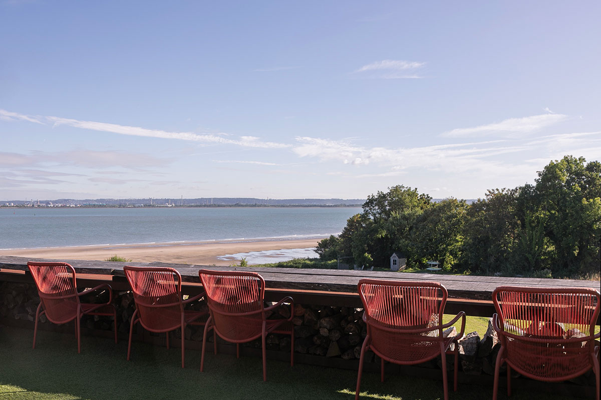 Extérieur-La-Chaumiere-Honfleur-@Patricia-Parinejad-(5) Extérieur-La-Chaumiere-Honfleur-@Patricia-Parinejad-(5)