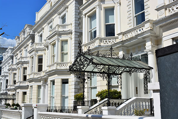 shutterstock_1958106016 shutterstock_1958106016